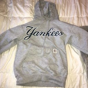 Yankees sweatshirt